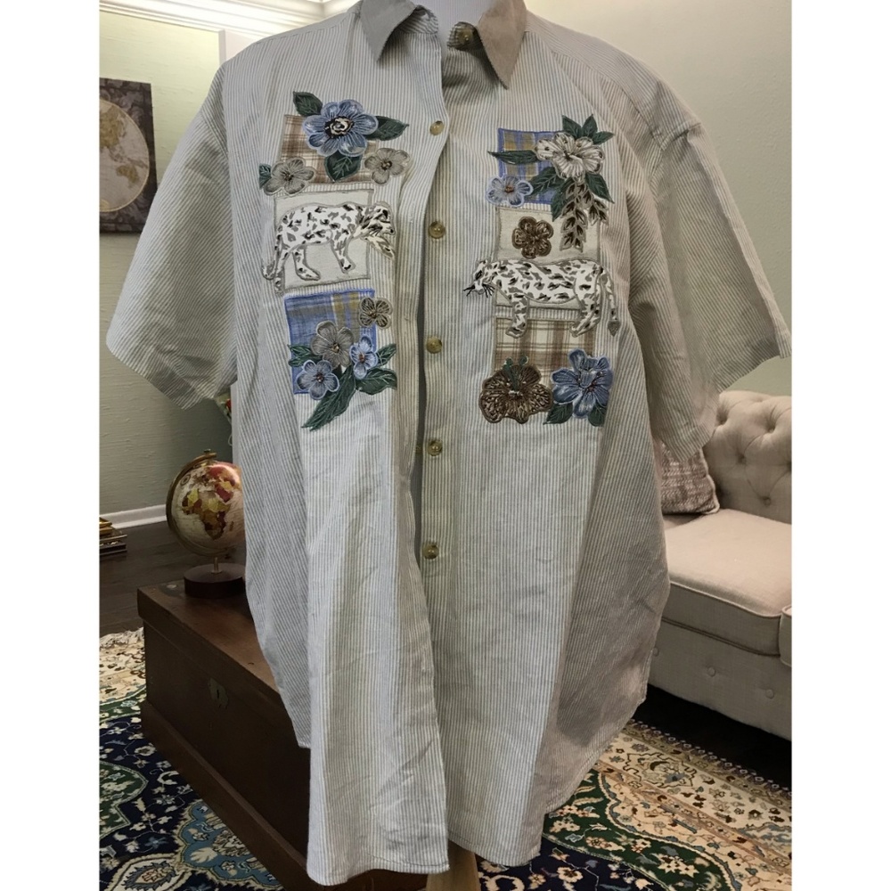 Victoria Jones Woman Women's Short Sleeve Blouse